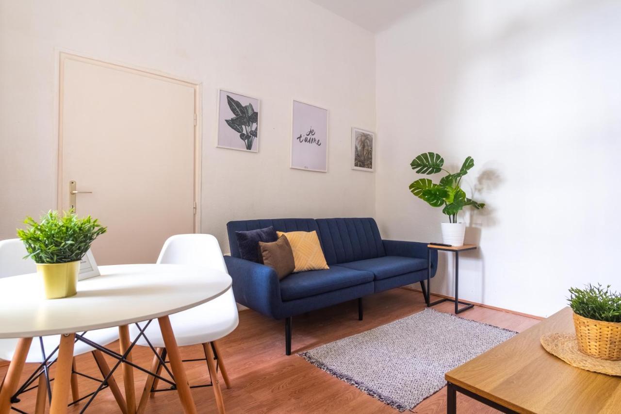 Very Central 1-Br Apt With Patio Leilighet Budapest Eksteriør bilde