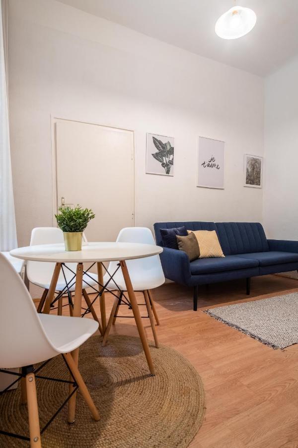 Very Central 1-Br Apt With Patio Leilighet Budapest Eksteriør bilde